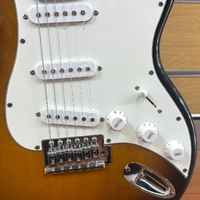 Livingstone 37506 Sunburst Electric Guitar 6 String Beginner Pack with Soft Case