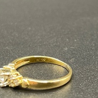 Ladies 18ct Yellow Gold Natural Diamond Ring
