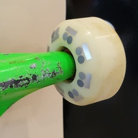 UMA 31" Skateboard Complete with Industrial Trucks – Street & Park Deck