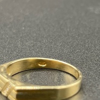 Mens 9ct Yellow Gold Diamond Signet Ring
