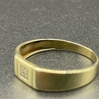 Mens 9ct Yellow Gold Diamond Signet Ring