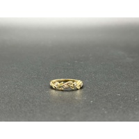 Ladies 9ct Yellow Gold Vine Pattern Diamond Ring