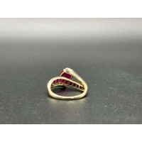 Ladies 9ct Yellow Gold Pink Gemstone Ring
