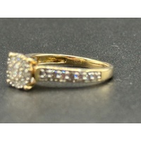 Ladies 9ct Yellow Gold Diamond Cluster Wedding Ring Set