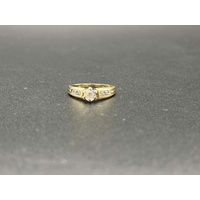 Ladies 9ct Yellow Gold Cubic Zirconia Ring
