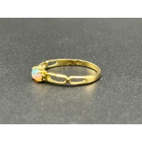 Ladies 18ct Yellow Gold White Opal Ring