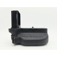 Genuine Sony VG-C4EM Vertical Grip Battery Grip with Box