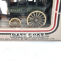 Lledo Days Gone 1983 Lipton Teas Fifth Avenue Horse Carriage Diecast Model