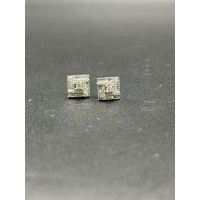Ladies 18ct White Gold Diamond Cluster Stud Earrings