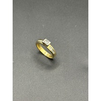 Ladies 18ct Yellow Gold Natural Diamond Ring