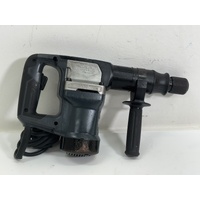 Makita M8600 900W 17mm Hex Shank Demolition Hammer Chipping Gun Case