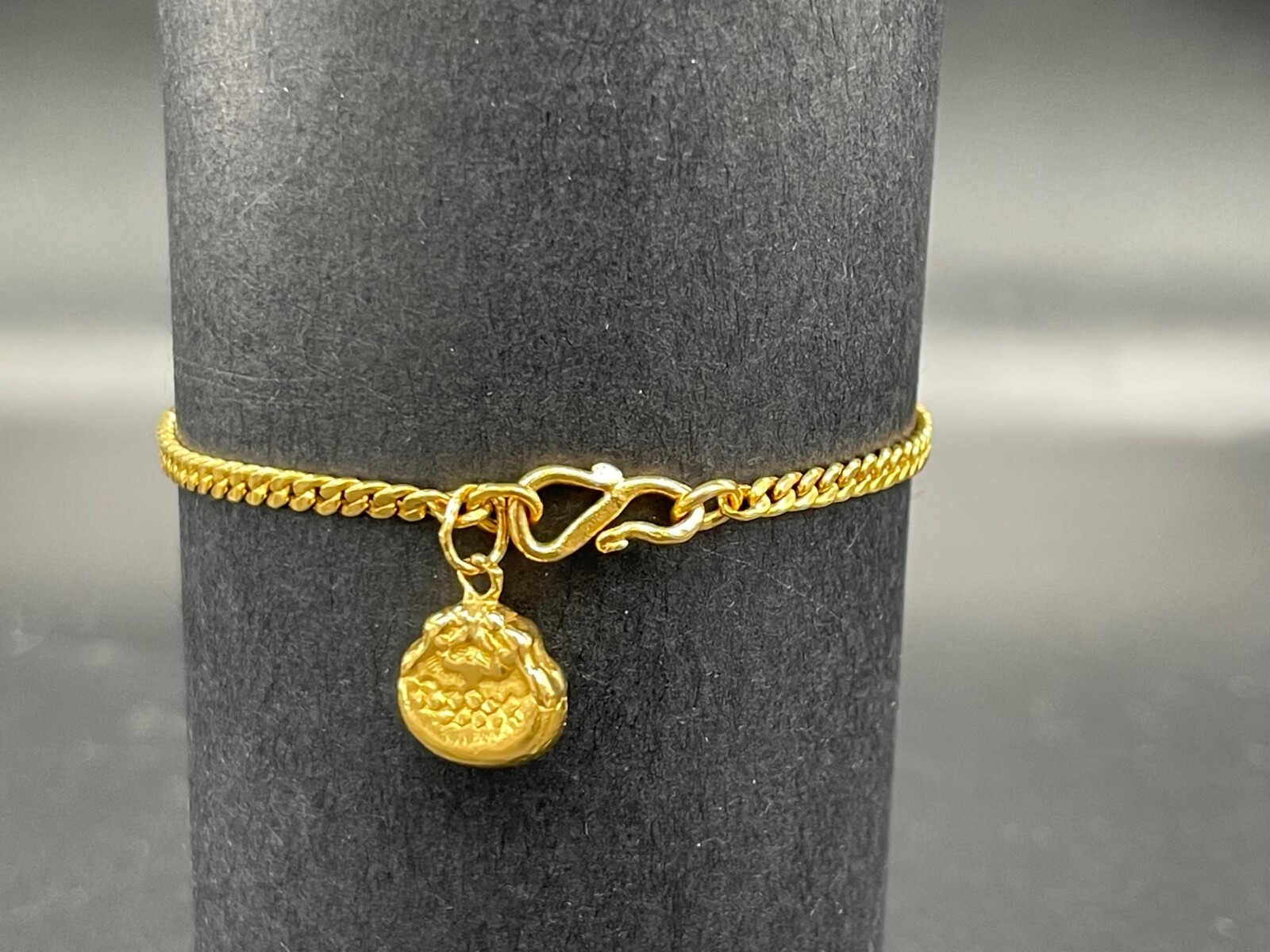 Ladies Child 22ct Yellow Gold Tight Curb Link Bracelet Pre Owned
