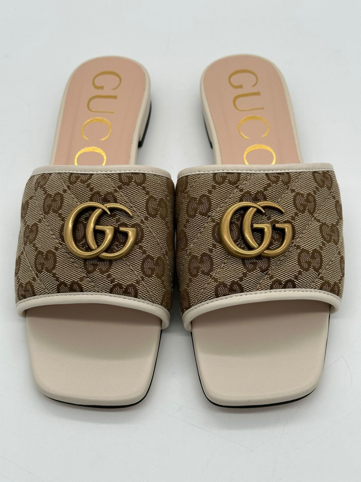 Gucci Women’s Double G Slide Sandals Size 39 Style ‎619893 (Preowned)