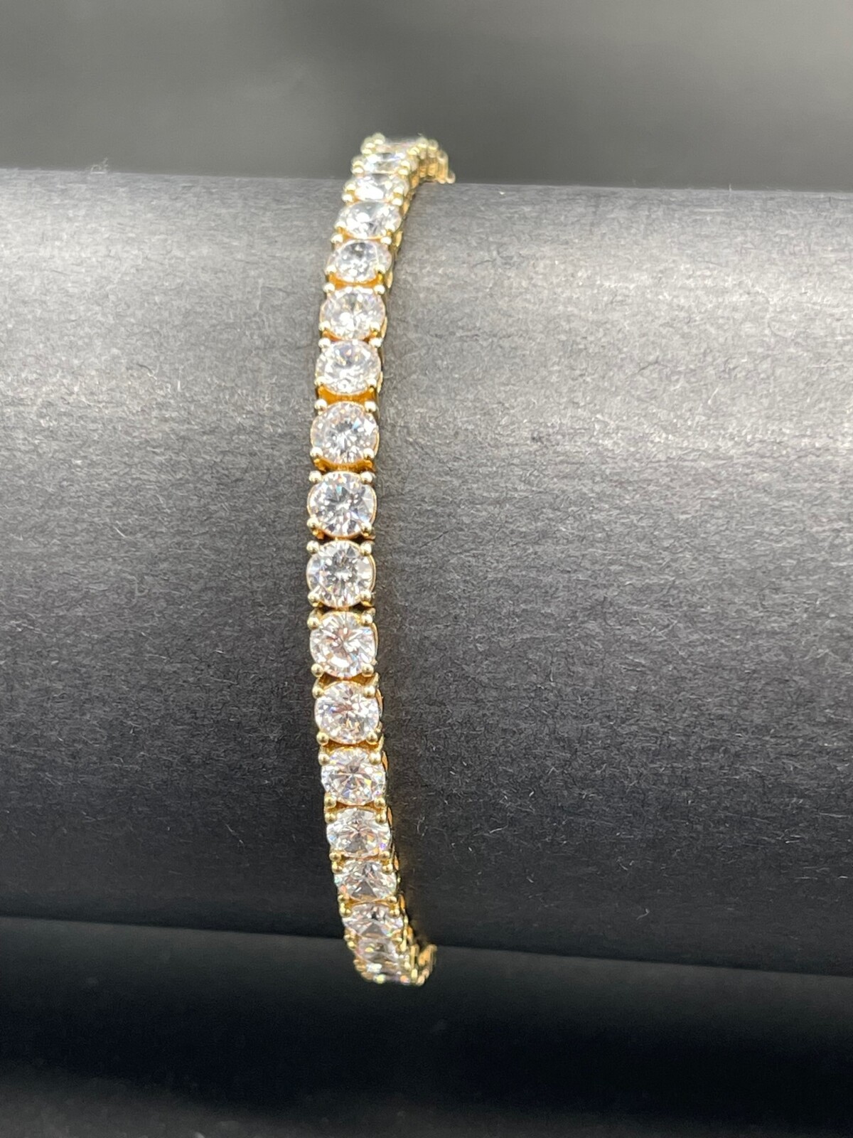 Pre-Owned 18k White Gold Diamond and Sapphire Bracelet – TrueBijoux