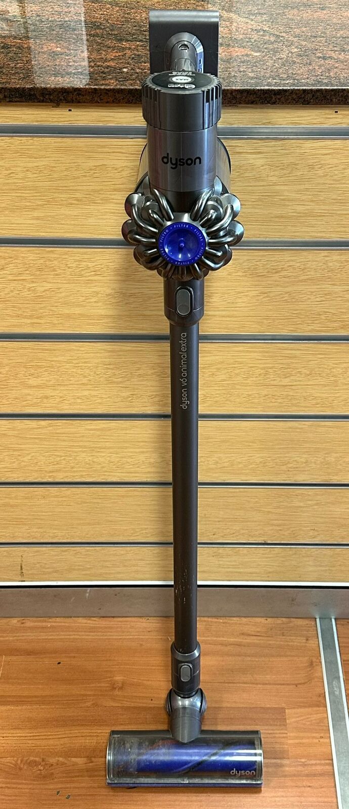 Dyson v6 store animal extra