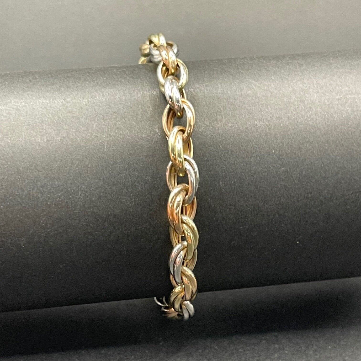 Ladies 9ct Three Tone Gold Oval Belcher Link Bracelet