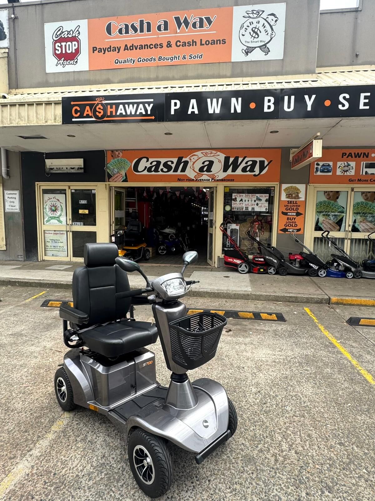 Sterling S700 Mobility Scooter 10km/h 2x75Ah Battery 13 Inch Wheels