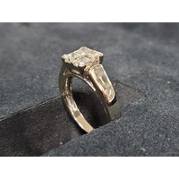 Ladies 18K White Gold Diamond Ring 1 Carat TDW (Pre-Owned)