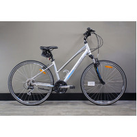 Merida Crossway 20 Womens Commuter Hybrid Bike Silver Size: XS 42cm