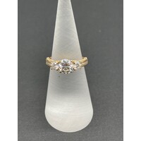 Ladies 10ct Yellow Gold Moissanite Stone Ring (Pre-Owned)