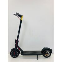 Xiaomi Electric Scooter 4 Foldable Black (Pre-owned)