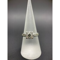 This Ladies 18ct White Gold Diamond Engagement Ring
