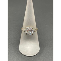 Ladies 9ct Yellow Gold Cubic Zirconia Ring