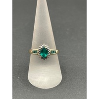 Ladies 9ct Yellow Gold Green Gemstones and Diamonds Ring