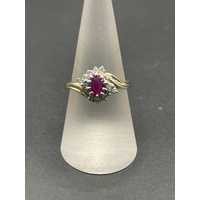 Ladies 9ct Yellow Gold Red Gemstone & Diamond Ring