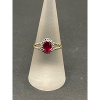 Ladies 9ct Yellow Gold Red Gemstone Ring