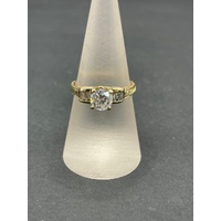 Ladies 9ct Yellow Gold Cubic Zirconia Ring