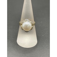Ladies 9ct Yellow Gold White Pearl Ring