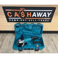  Makita GA9060K 9 Inch 230mm Corded Angle Grinder with Hard Case