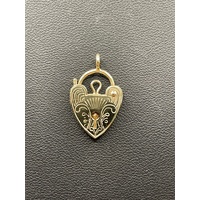 Ladies 9ct Yellow Gold Love Heart Locket Pendant