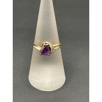 Ladies 9ct Yellow Gold Purple Gemstone and Diamonds Ring