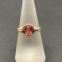 Ladies 9ct Yellow Gold Pink Gemstone Ring