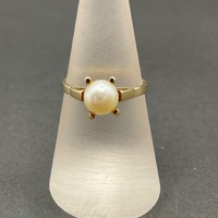 Ladies 9ct Yellow Gold White Pearl Ring