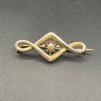Ladies 9ct Yellow Gold Pearl Brooch