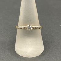 Ladies 10ct Yellow Gold Diamond Ring
