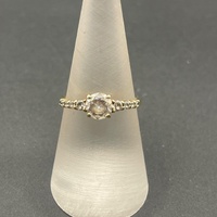 Ladies 9ct Yellow Gold Cubic Zirconia Ring