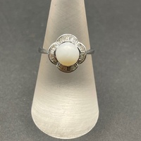 Ladies 18ct White Gold Diamond White Stone Ring