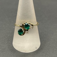Ladies 9ct Yellow Gold Green Gemstone and Diamond Ring