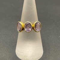 Ladies 18ct Yellow Gold Purple Gemstone Ring