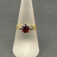 Ladies 18ct Yellow Gold Red Gemstone Vintage Design Ring