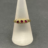 Ladies 18ct Yellow Gold Red Gemstones and Diamonds Ring