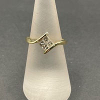Ladies 18ct Yellow Gold Diamond Ring