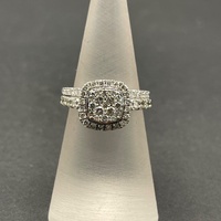 Ladies 18ct White Gold Diamond Ring Bridal Set