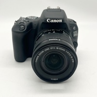 Canon EOS 200D DSLR Camera Kit EF-S 18-55mm IS STM WiFi NFC Battery