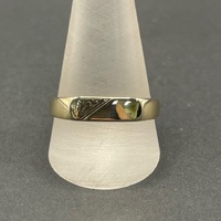 Mens 9ct Yellow Gold Signet Ring