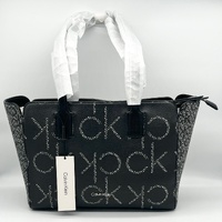 Calvin Klein Estilo HIGAVVD2 Black Tote Women's Handbag Logo Design
